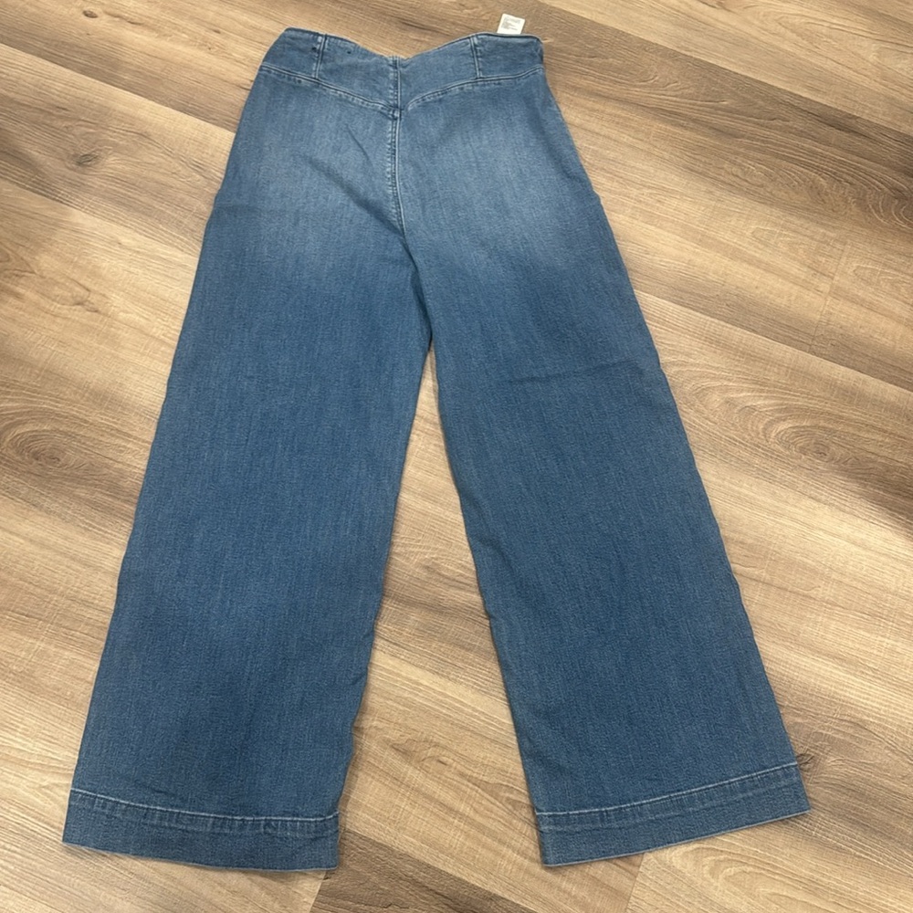 American Eagle Super High Rise Wide Leg. - Picture 2 of 2